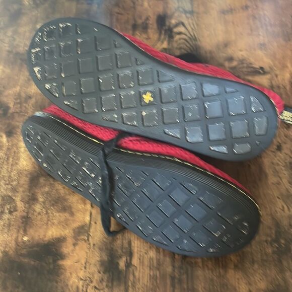 Rare Dr. Martens Womens Shoreditch Waffle Cotton Dark
Red Boot size 8 - Picture 8 of 8